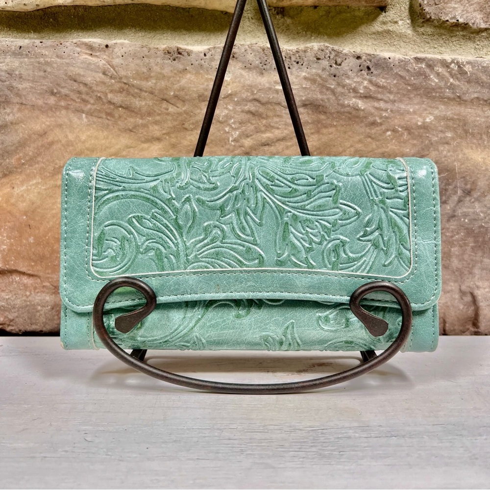 Meitrue Womans Tooled Leather Wallet 7.5"× 4.25", Light Green, EUC